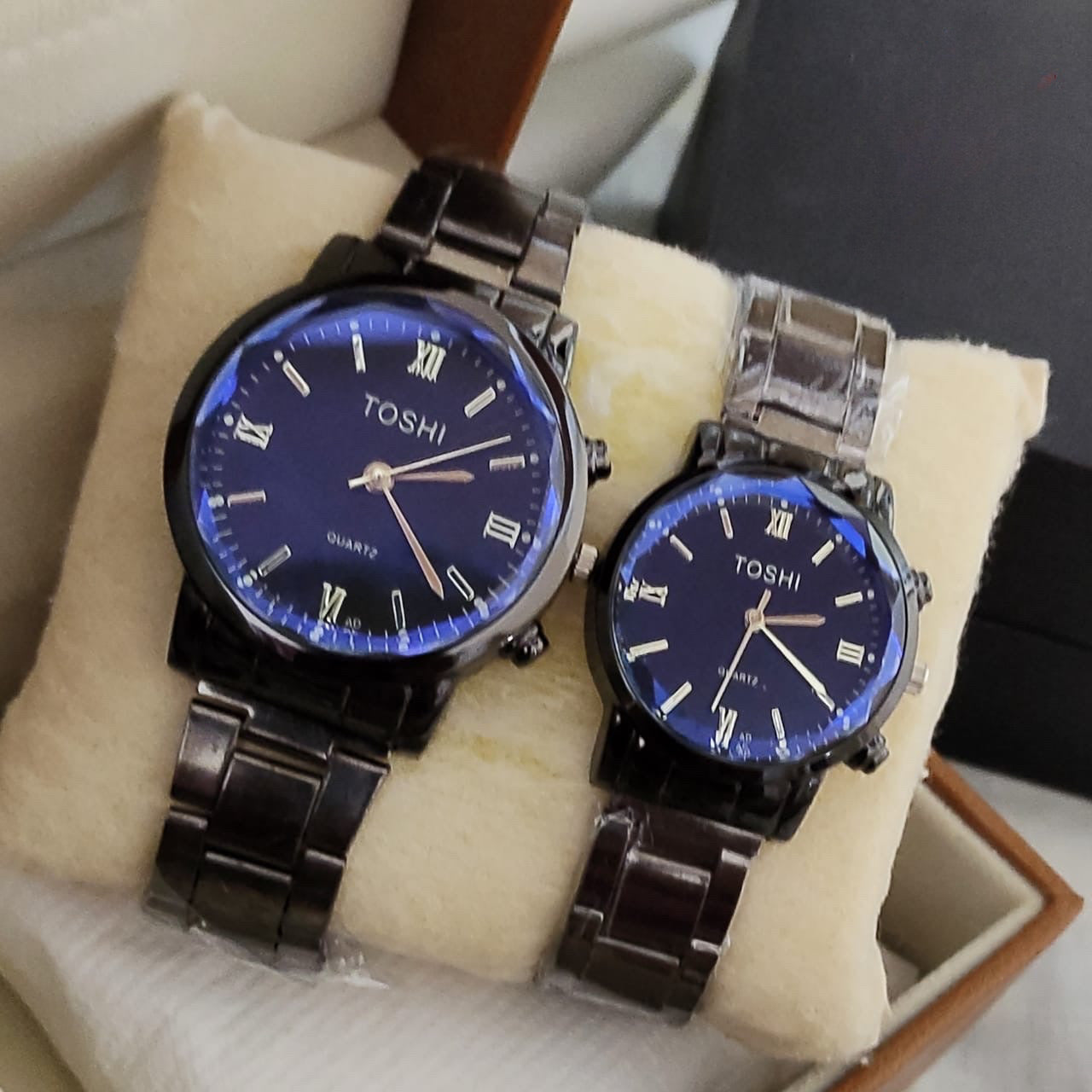 Elegant Toshi Couple Watches - Silver Stainless Steel Band